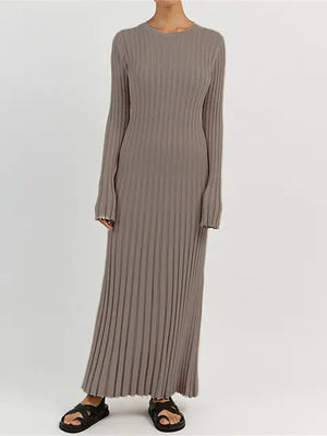 Ribbed Knit Maxi Dress: Elegant Autumn Style